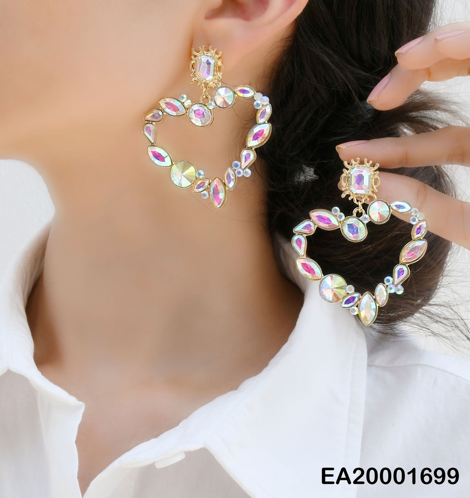 ARETES CROQUIS CORAZÓN ZIRCONIAS TORNASOL