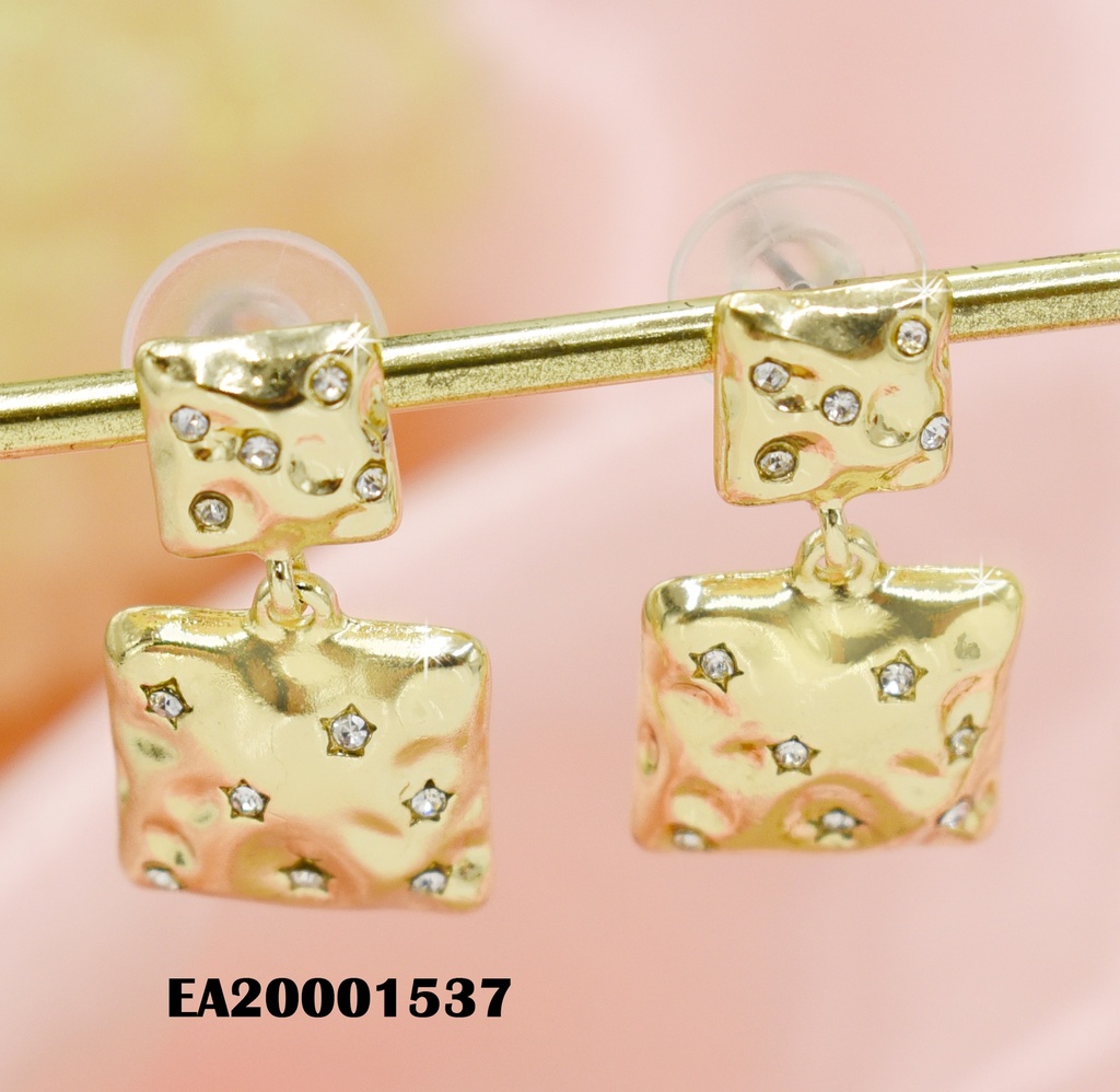 ARETES CUADRO DORADO ZIRCONIAS INCRUSTADAS (P.E.NOV2025)