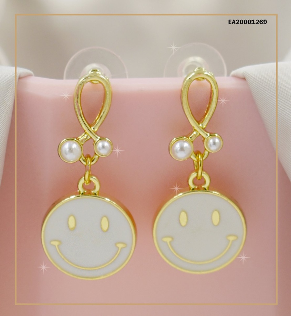 ARETES DE COLGAR CARITA FELIZ BLANCA