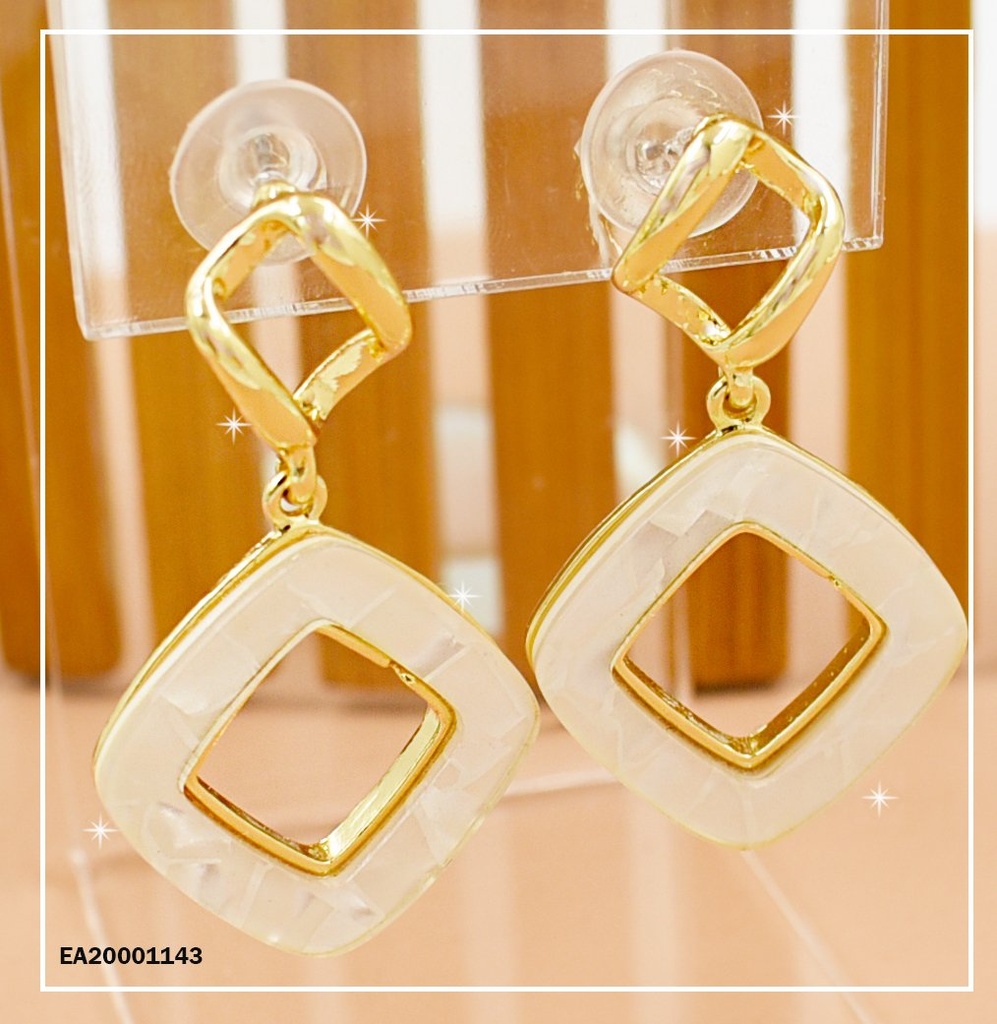 ARETES DE COLGAR CUADRO BLANCO