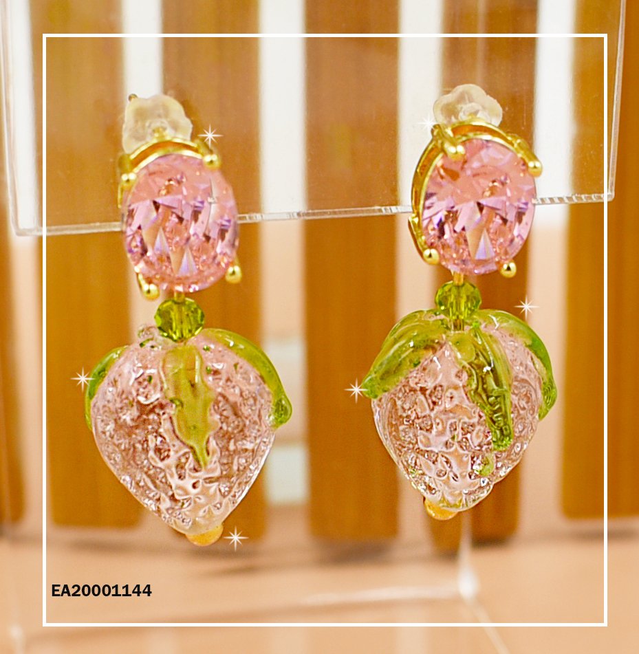 ARETES DE COLGAR FRESAS ROSADAS