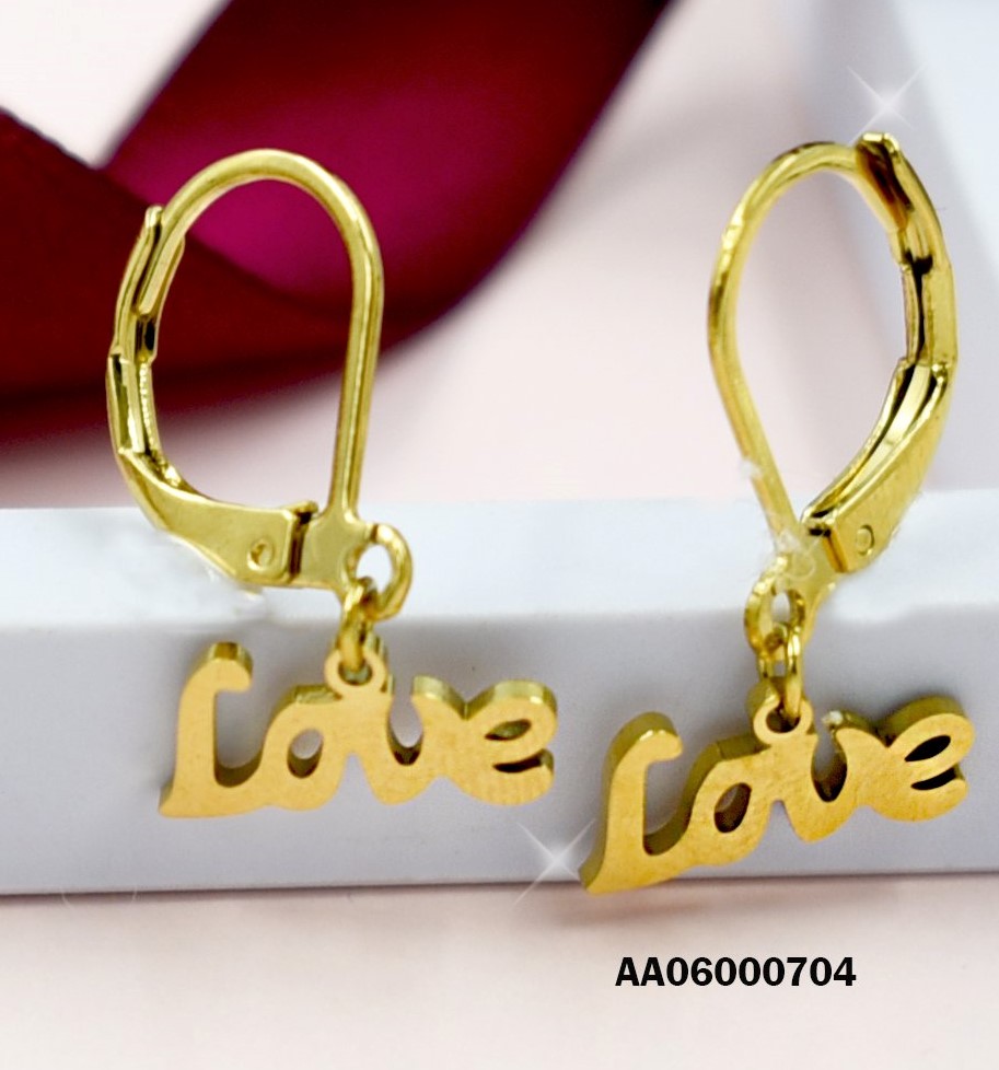 ARETES DE COLGAR PLABRA "LOVE" EN CURSIVA