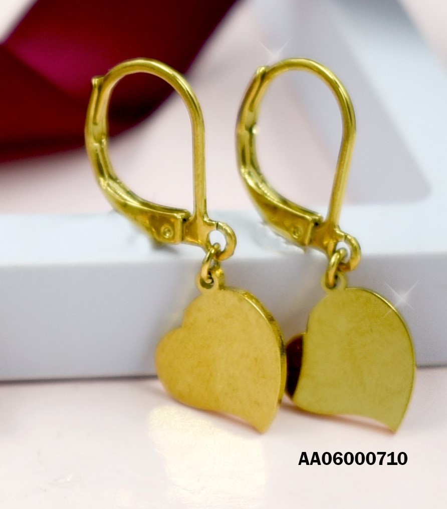 ARETES DE COLGAR PLACA CORAZÓN DE LADO