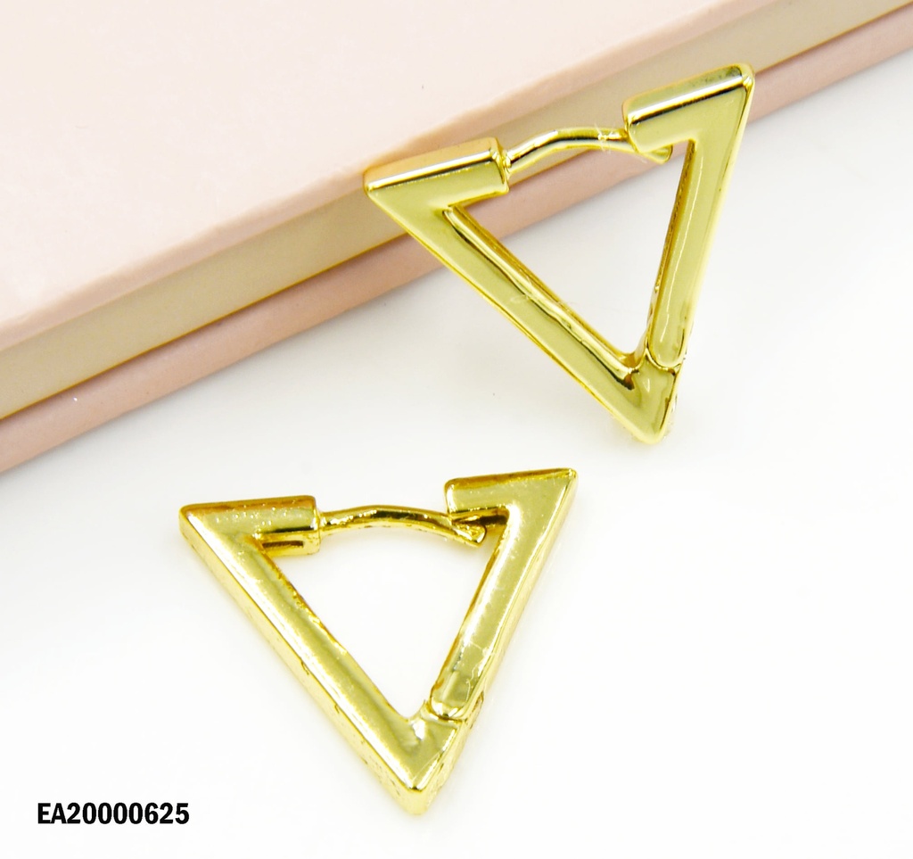 ARETES DORADOS EN FORMA DE TRIANGULO INVERTIDO