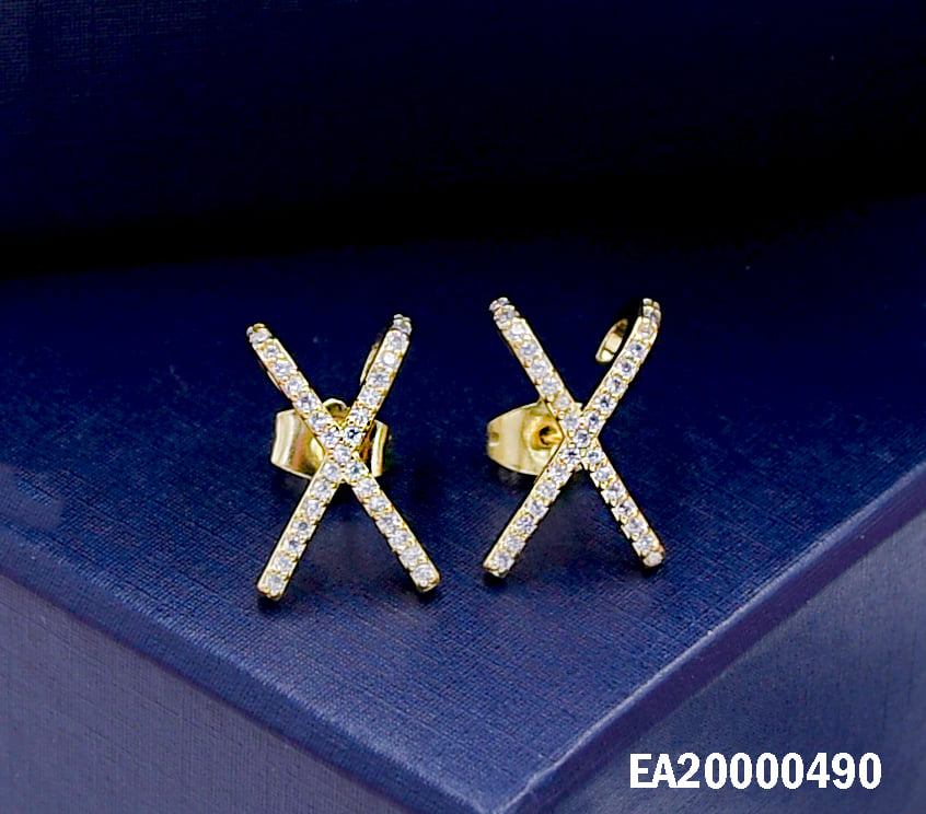 ARETES DORADOS EN FORMA DE X