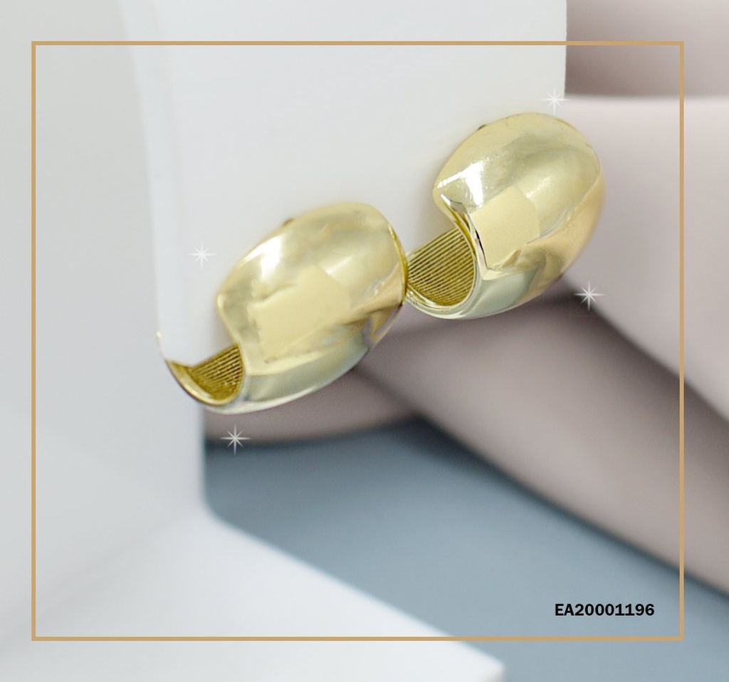 ARETES FORMA CILINDRICA HORIZONTAL DORADO LISO