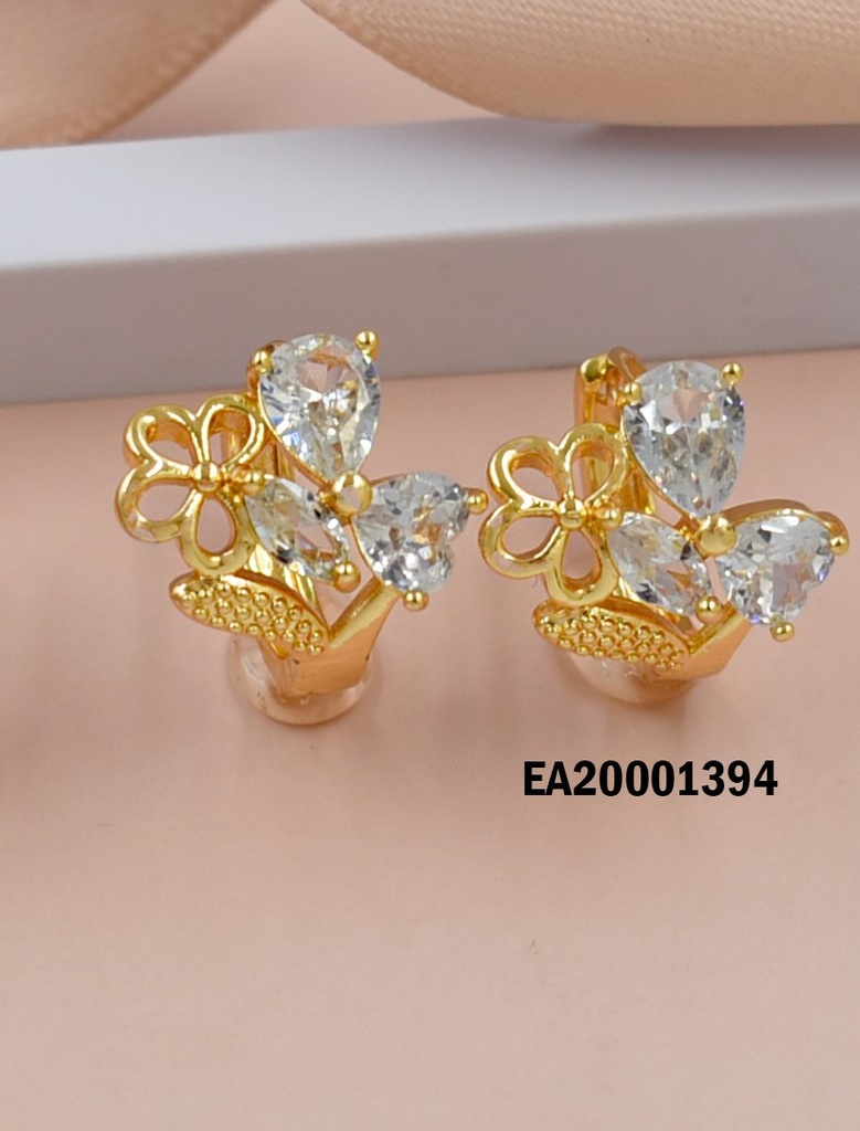 ARETES HUGGIES CROQUI FLOR 3 ZIRCONIAS