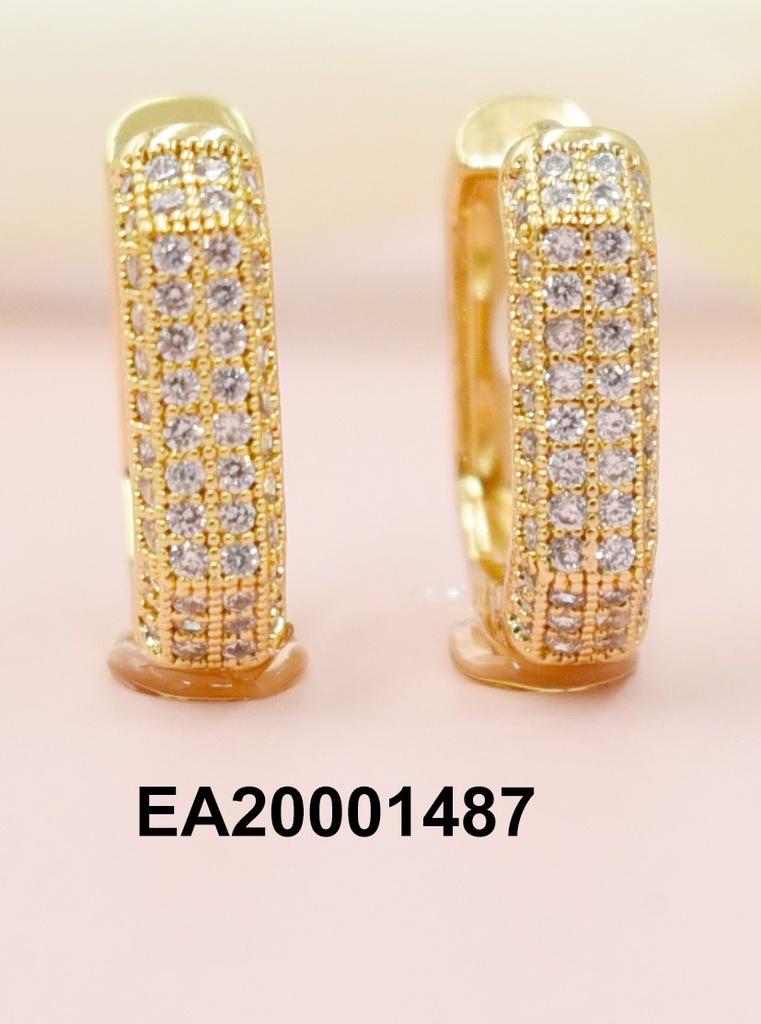 ARETES HUGGIES DORADAS MITAD ZIRCONIAS/MITAD CALADAS