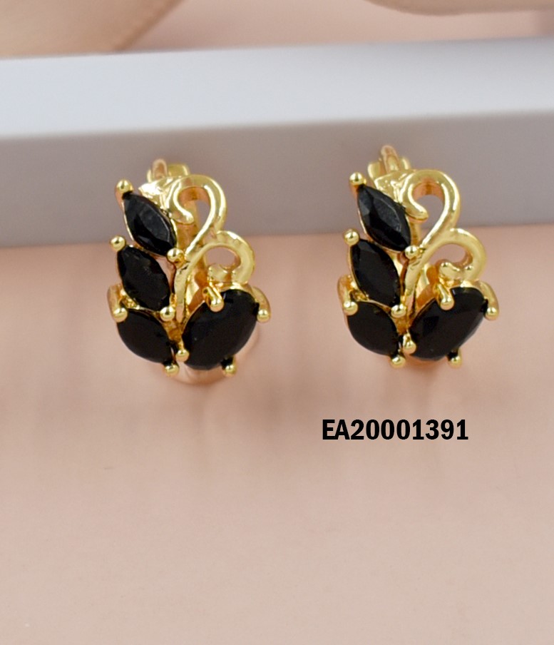 ARETES HUGGIES RAMITA HOJITAS ZIRCONIAS NEGRAS