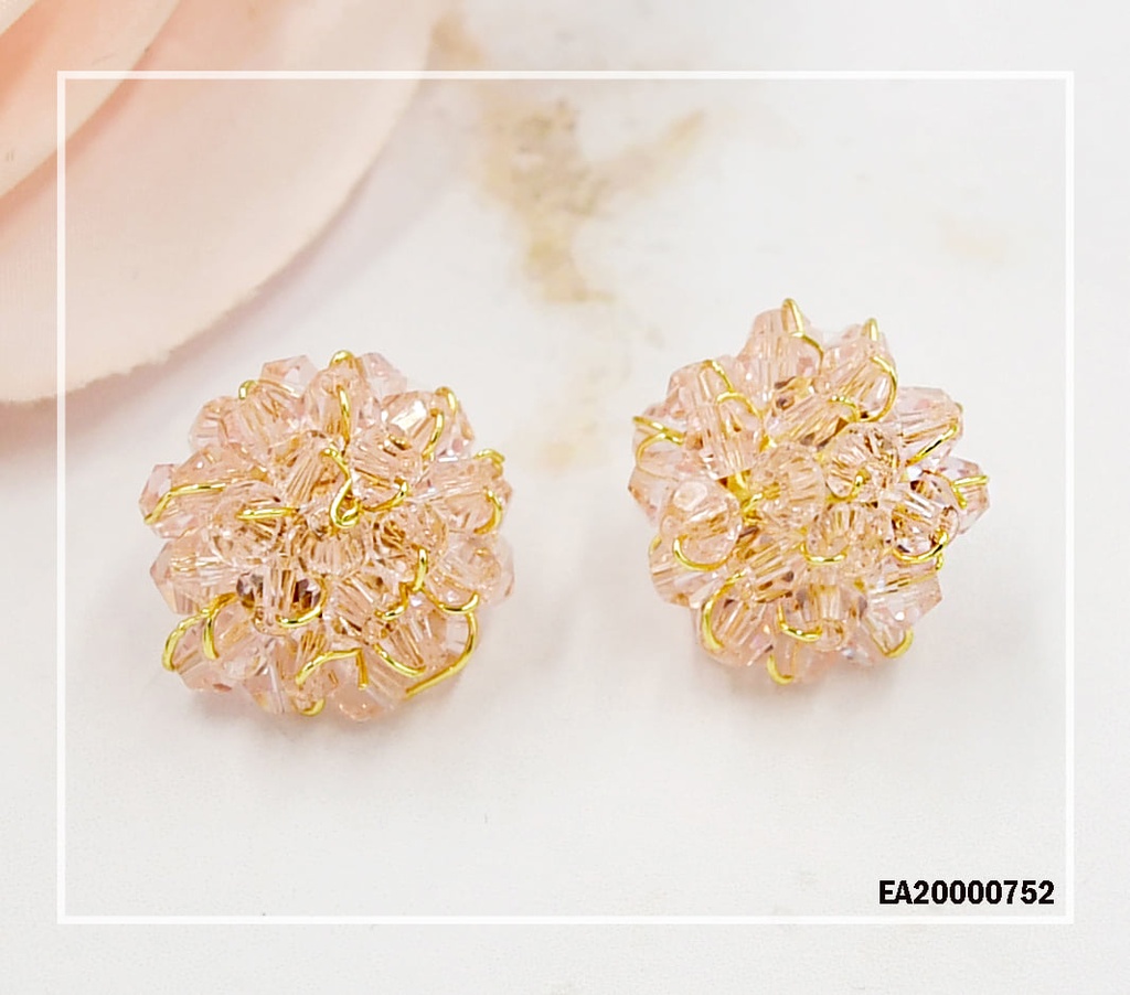 ARETES MEDIA PELOTA DE CRISTALES ROSADOS