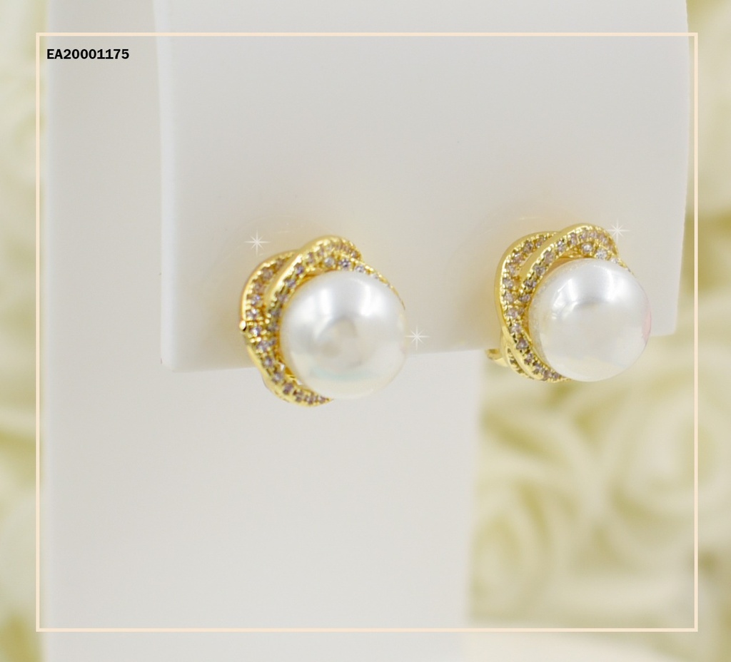 ARETES PERLA EN BASE LÍNEAS DORADAS C/ZIRCONIAS