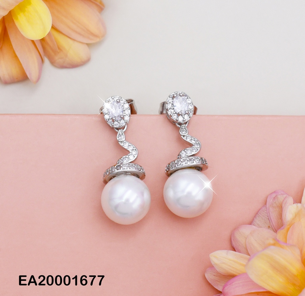 ARETES PLATEADAS LÍNEA CURVA ZIRCONIA PERLA COLGANTE