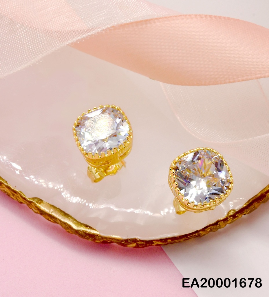 ARETES ROMBO ZIRCONIAS BASE DORADA