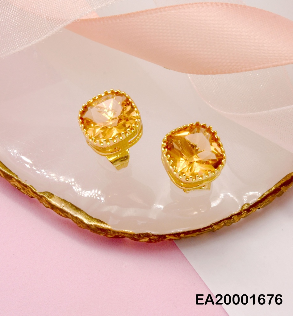 ARETES ROMBOS NARANJAS BASE DORADA