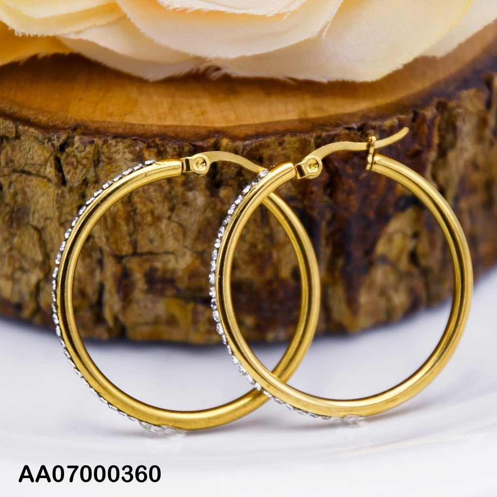ARGOLLAS DORADAS C/LÍNEA DE ZIRCONIAS AL CENTRO 40X2.5MM