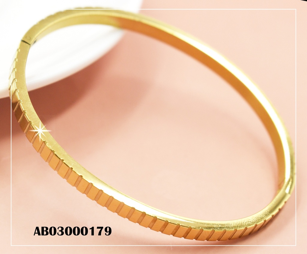 BRAZALETE CERRADO CON RAYITAS VERTICALES