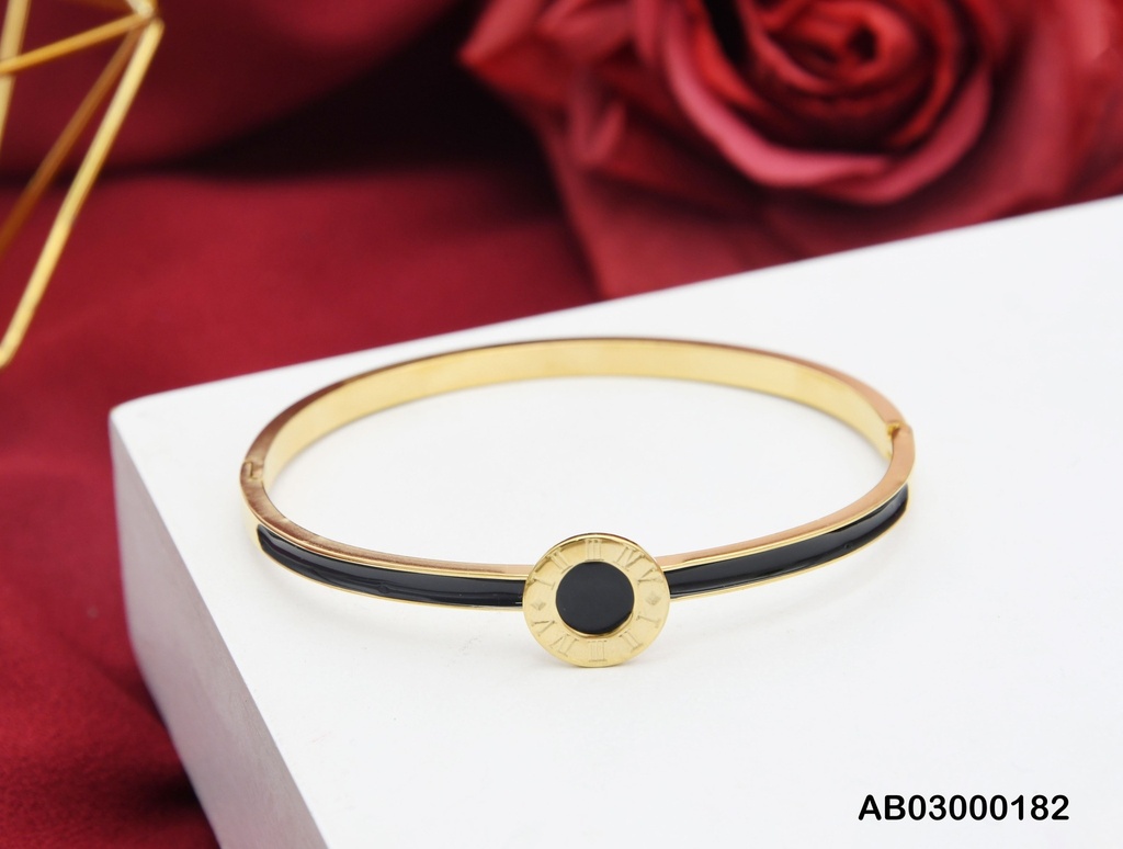 BRAZALETE NEGRO BORDE DORADOS CENTRO CARTIER
