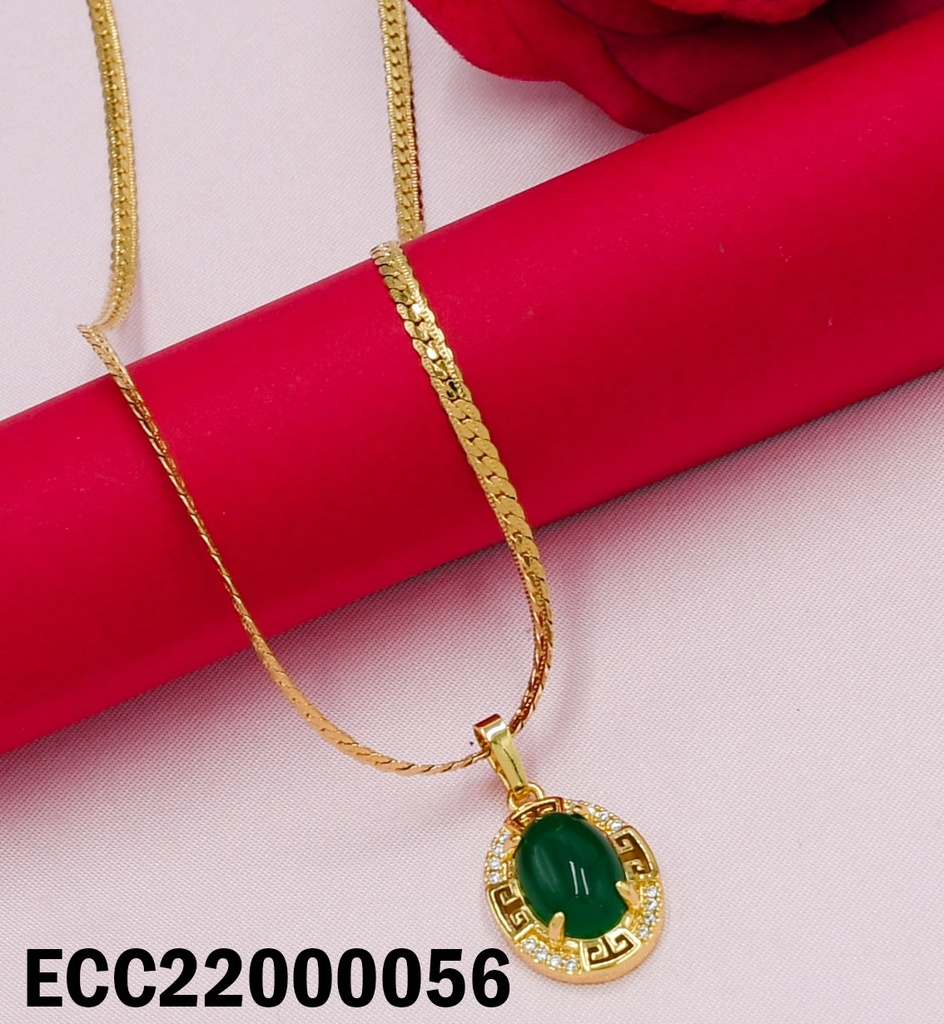 CADENA GRUESA CON DIJE PIEDRA VERDE PEQUEÑA Y BORDES DORADOS