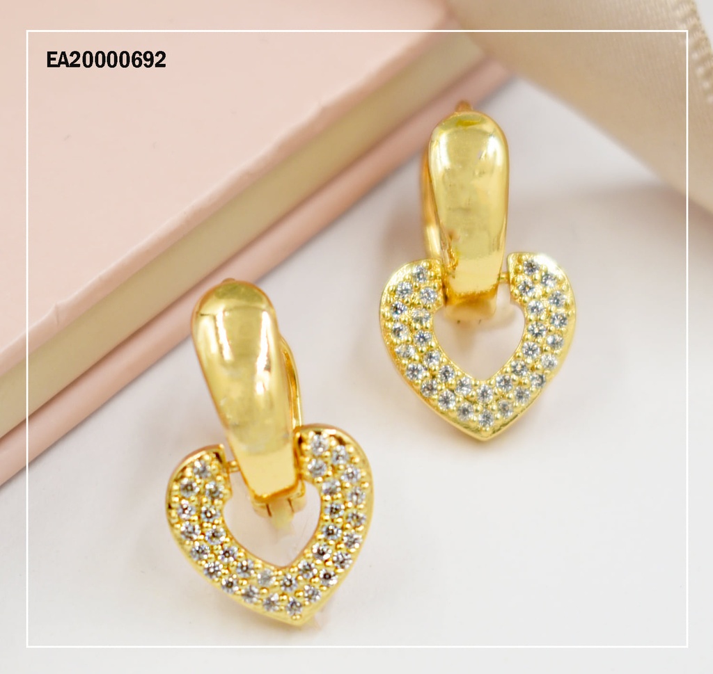 HOGGIE DORADO CORAZÓN CON ZIRCONIAS