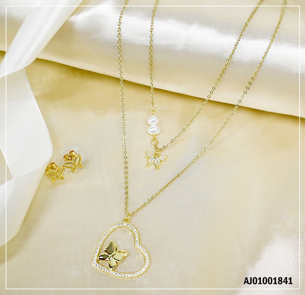 JUEGO ARETES MARIPOSAS,DIJE CORAZÓN CON MARIPOSA AL CENTRO