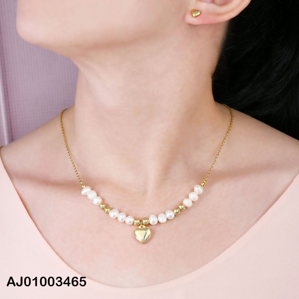 JUEGO CDN ACERO CDN CON PERLAS BLANCAS Y DORADAS Y DIJE DE CORAZON