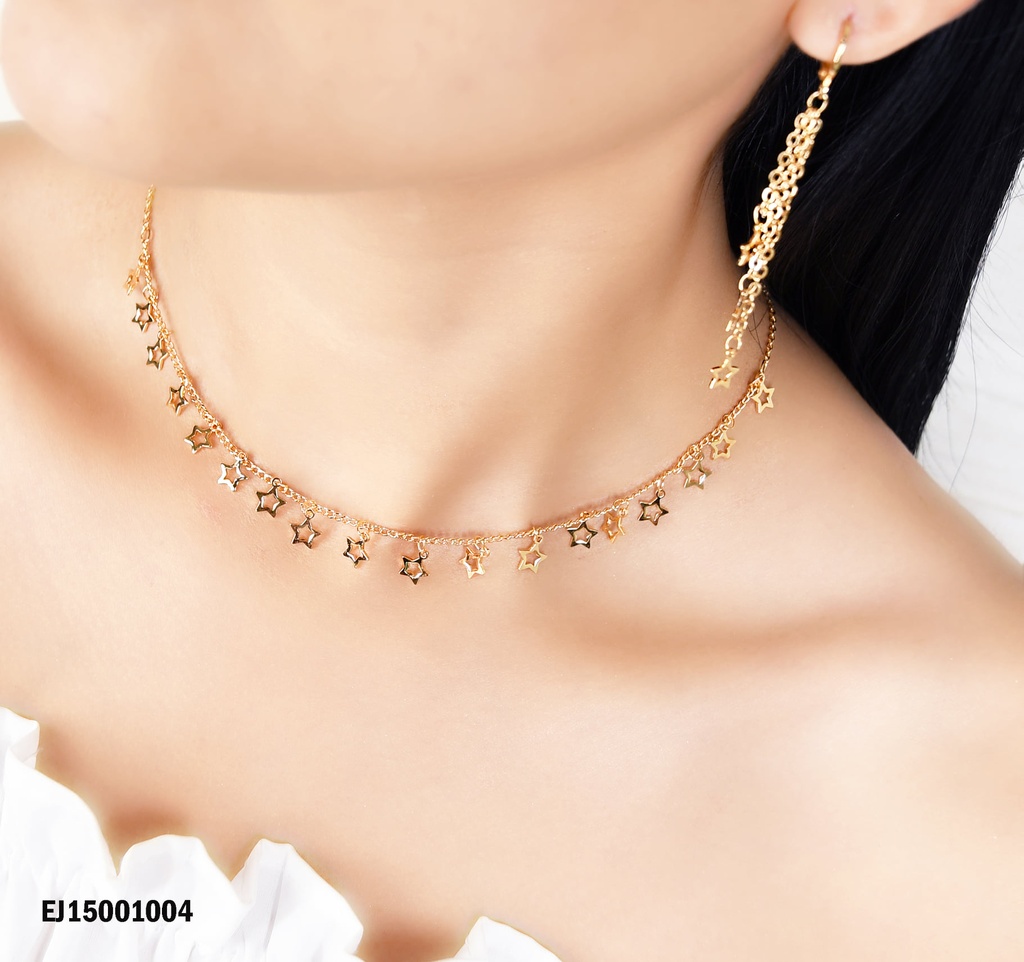 JUEGO CON ARETES DE COLGAR DE ESTRELLAS