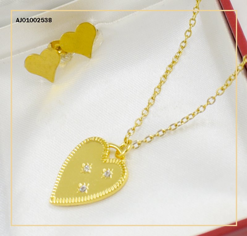 JUEGO CORAZONES, DIJE ♥ALARGADO 3 ZIRCONIAS A UN LADO