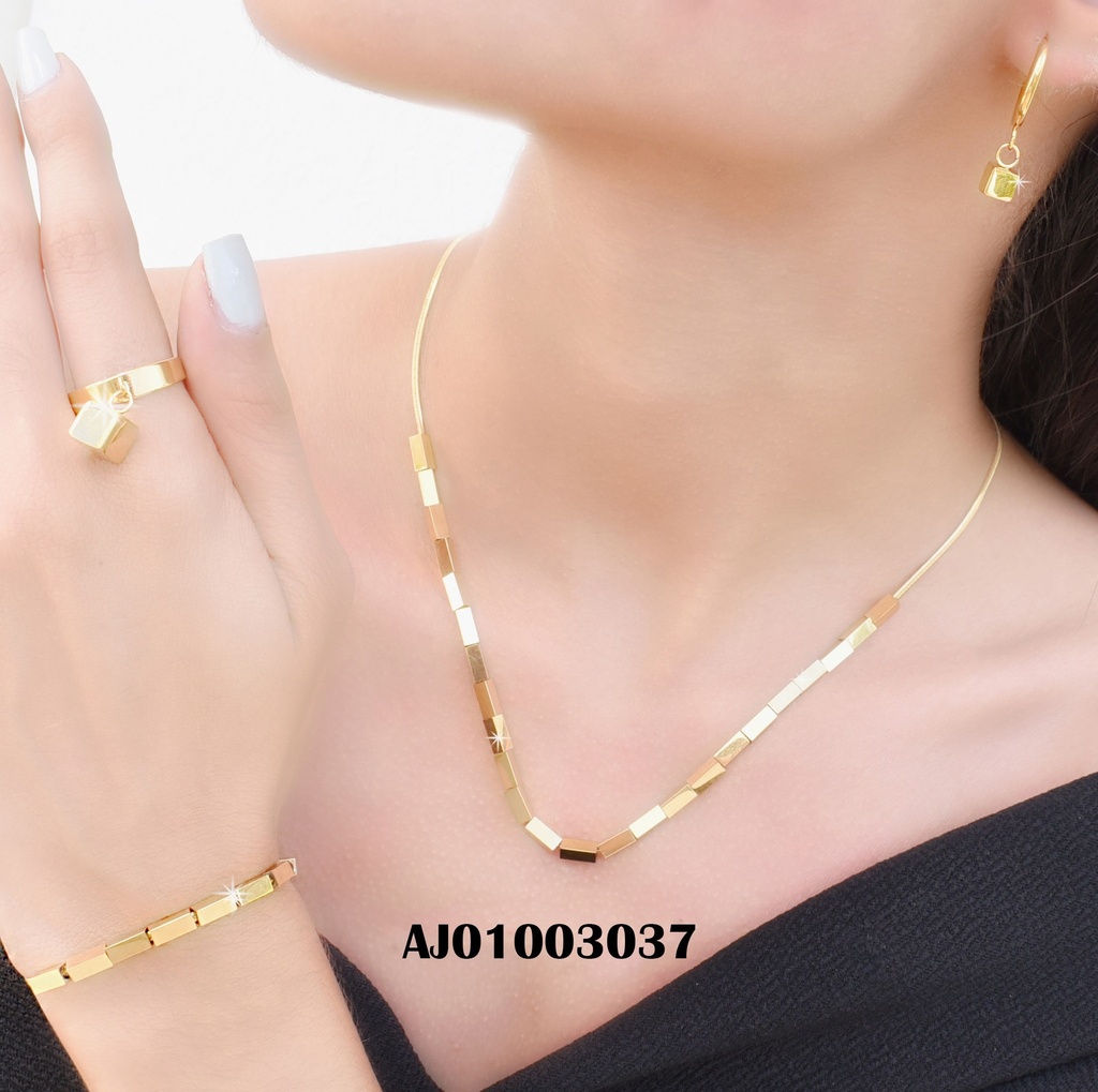 JUEGO CUBOS/RECTÁNGULOS DORADOS INCLUYE:PULSERA-ANILLO