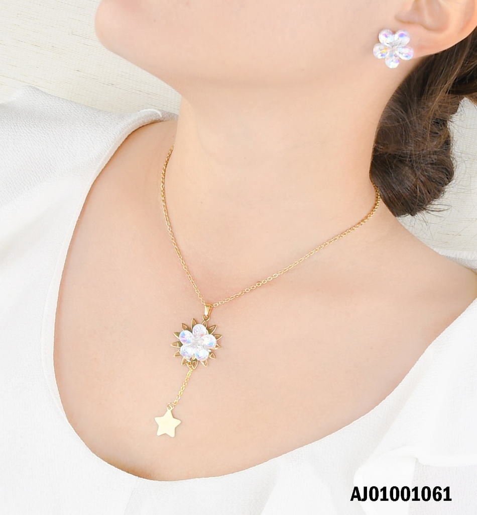 JUEGO DE FLOR BLANCA TORNASOL DIJE DE ESTRELLA DORADA