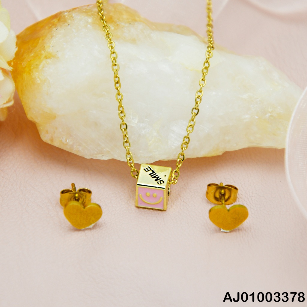 JUEGO DETALLES MINI ARETES CORAZÓN DIJE CUBO "SMILE"