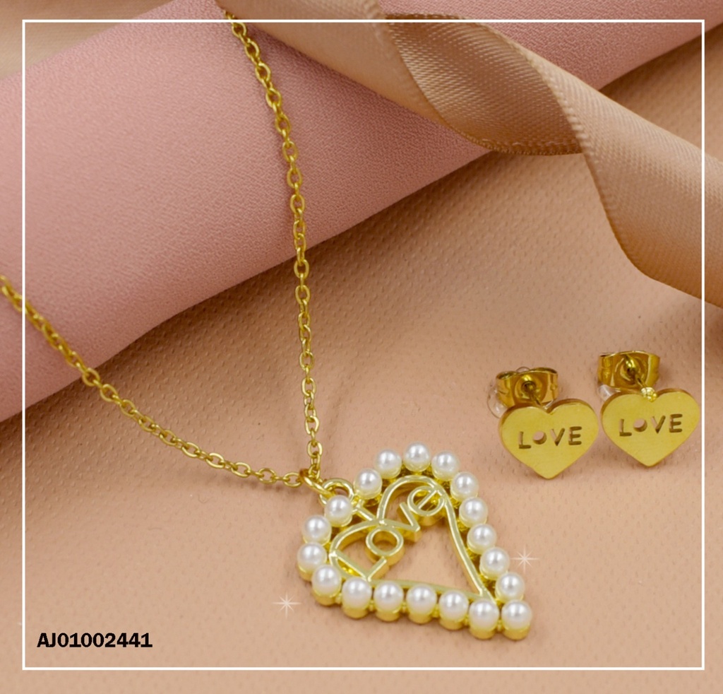 JUEGO DETALLES MINI CORAZÓN, DIJE CROQUI PERLAS BORDES "LOVE" CENTRO