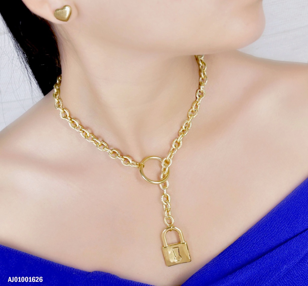 JUEGO DORADO CADENA GRUESA Y DIJE DE CANDADO GRANDE