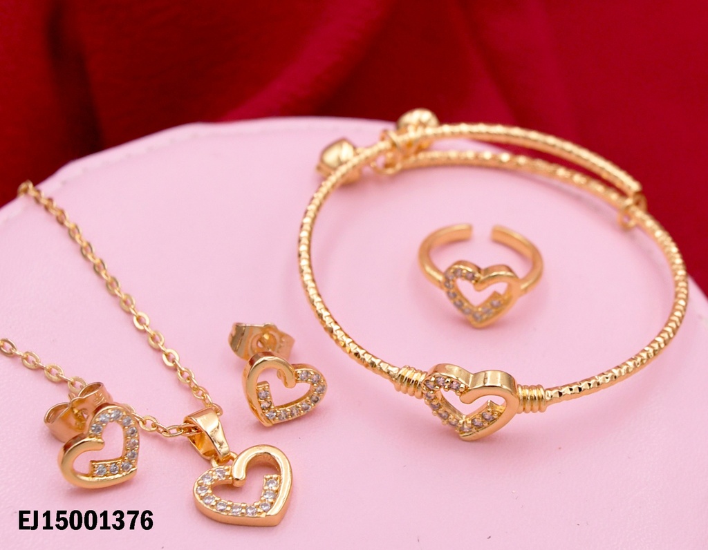 JUEGO NIÑA INCLUYE ANILLO Y BRAZALETE. SURTIDOS