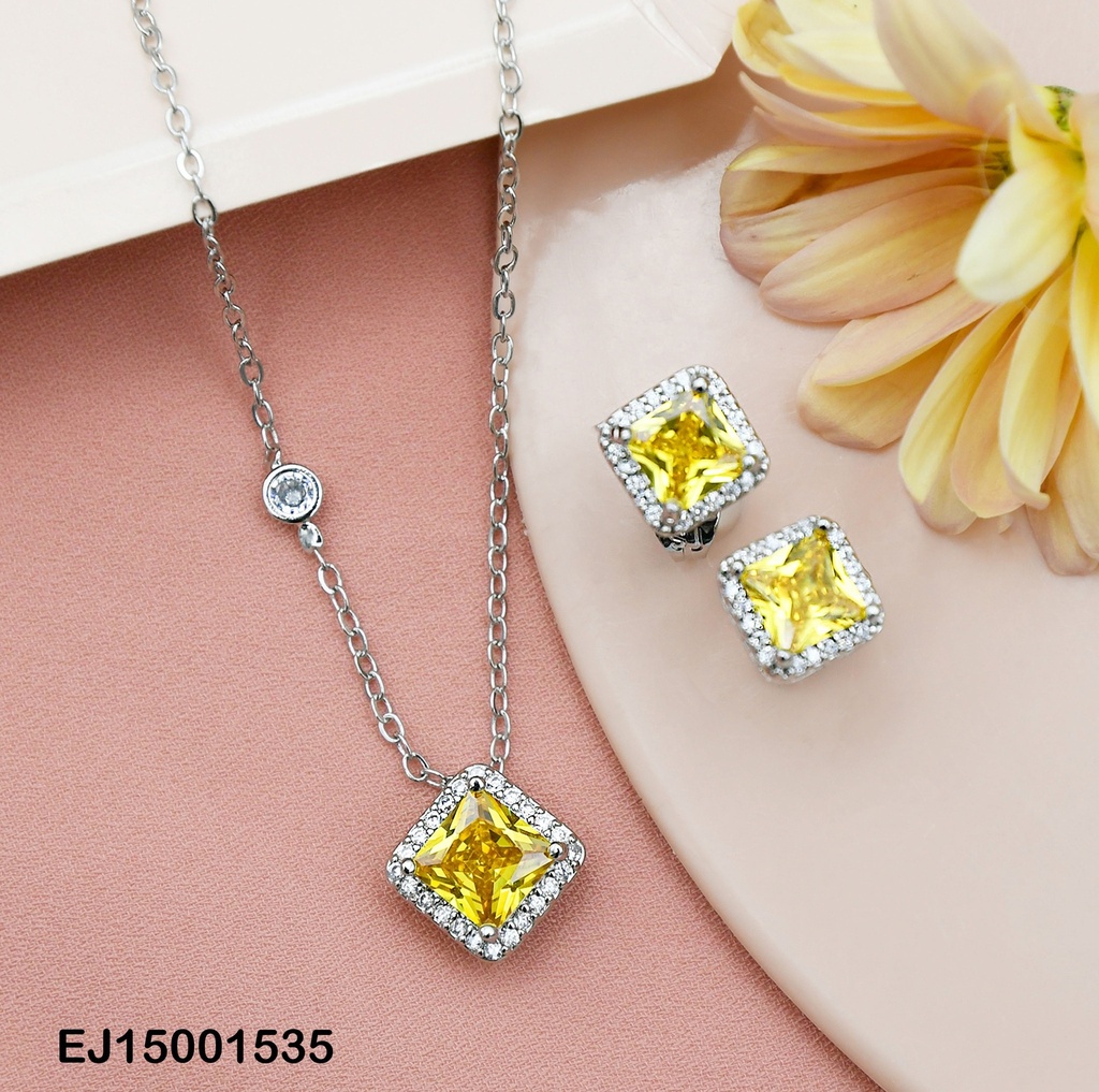 JUEGO PLATEADO ZIRCONIA ROMBO AMARILLO BORDES ZIRCONIAS PEQ.