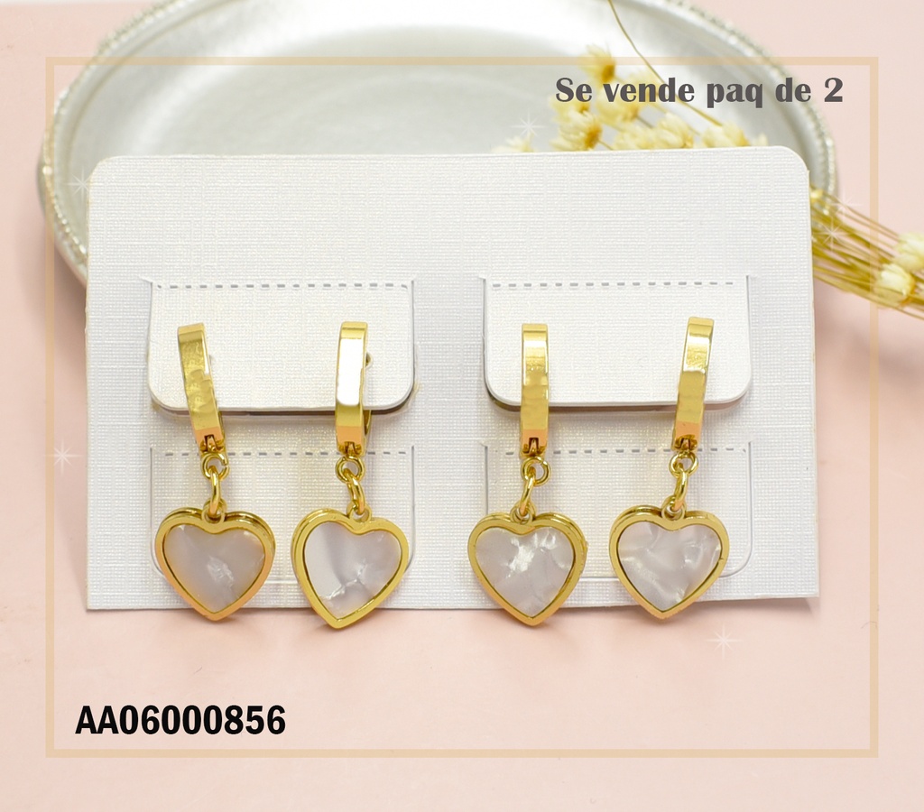 PAQUETE 2 PARES ARETES DORADO HUGGIES COLGAR CORAZÓN