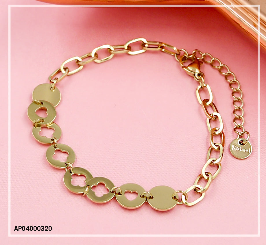 PULSERA DORADA CON PLACAS CIRCULARES CROQUI DE TRÉBOLES Y CORAZONES