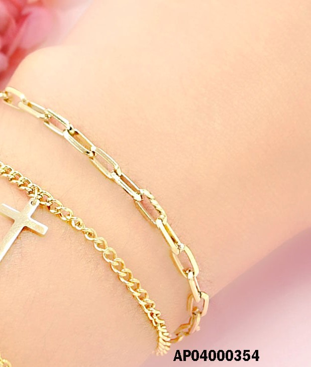PULSERA DORADA DOBLE CON DIJE DE CRUZ