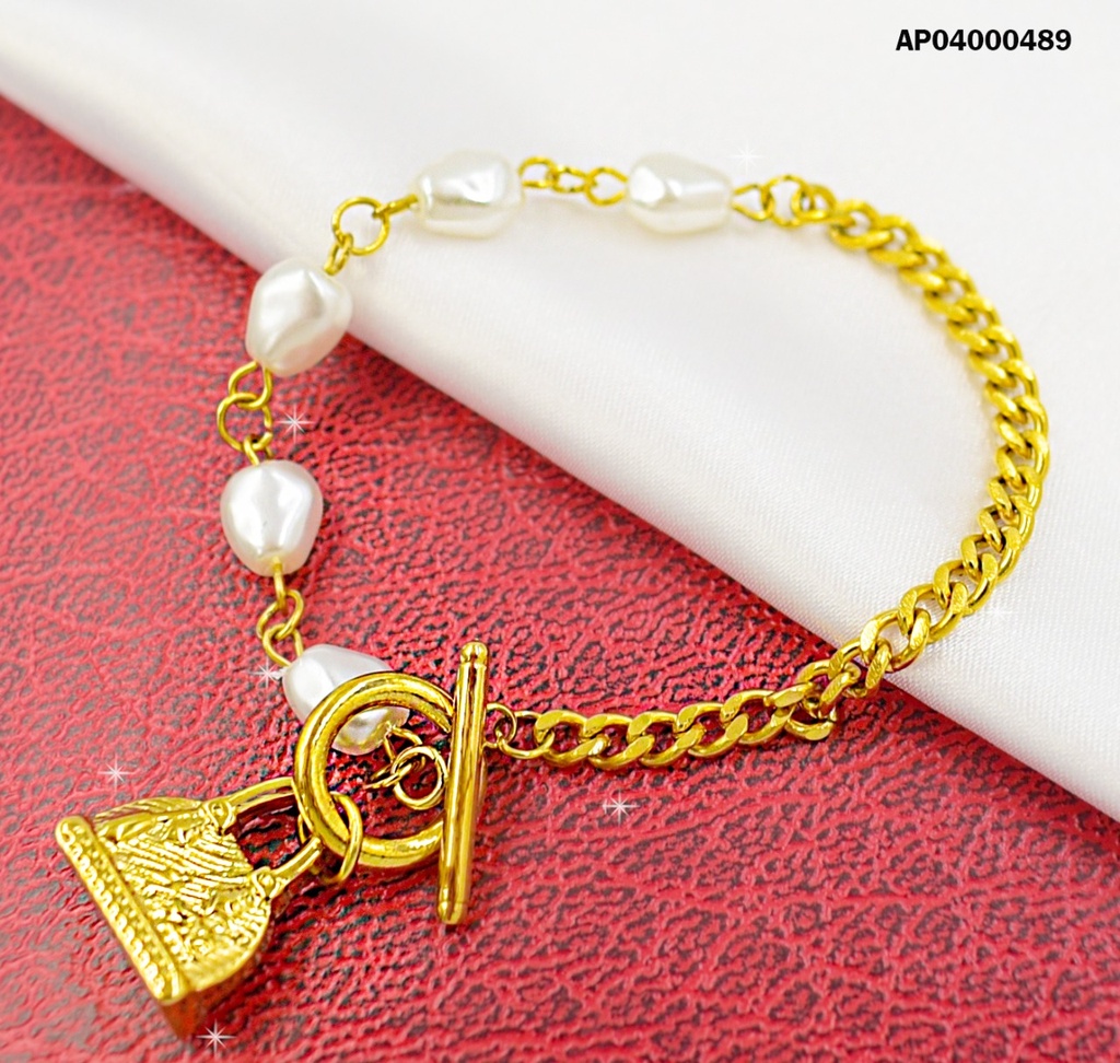 PULSERA MITAD PERLAS MITAD CADENA DORADA DIJE CARTERITA