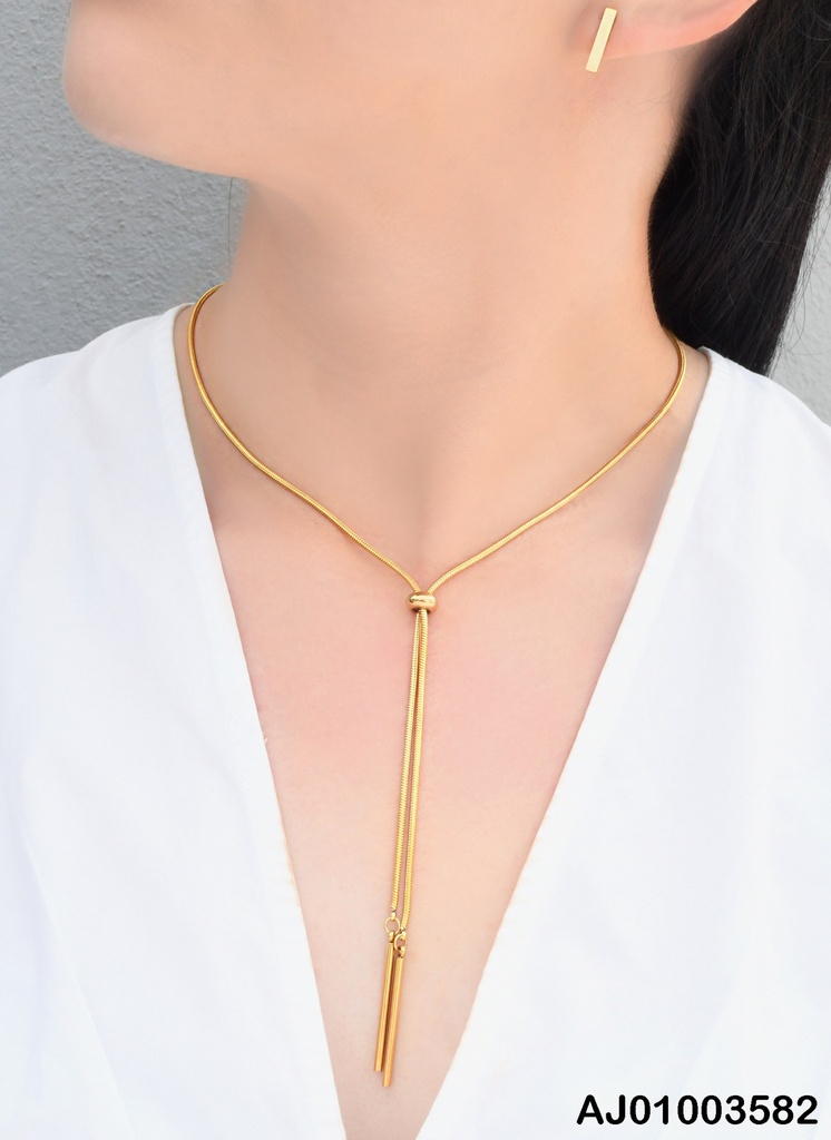 JUEGO ARETES BARRITAS CON CORBATERO