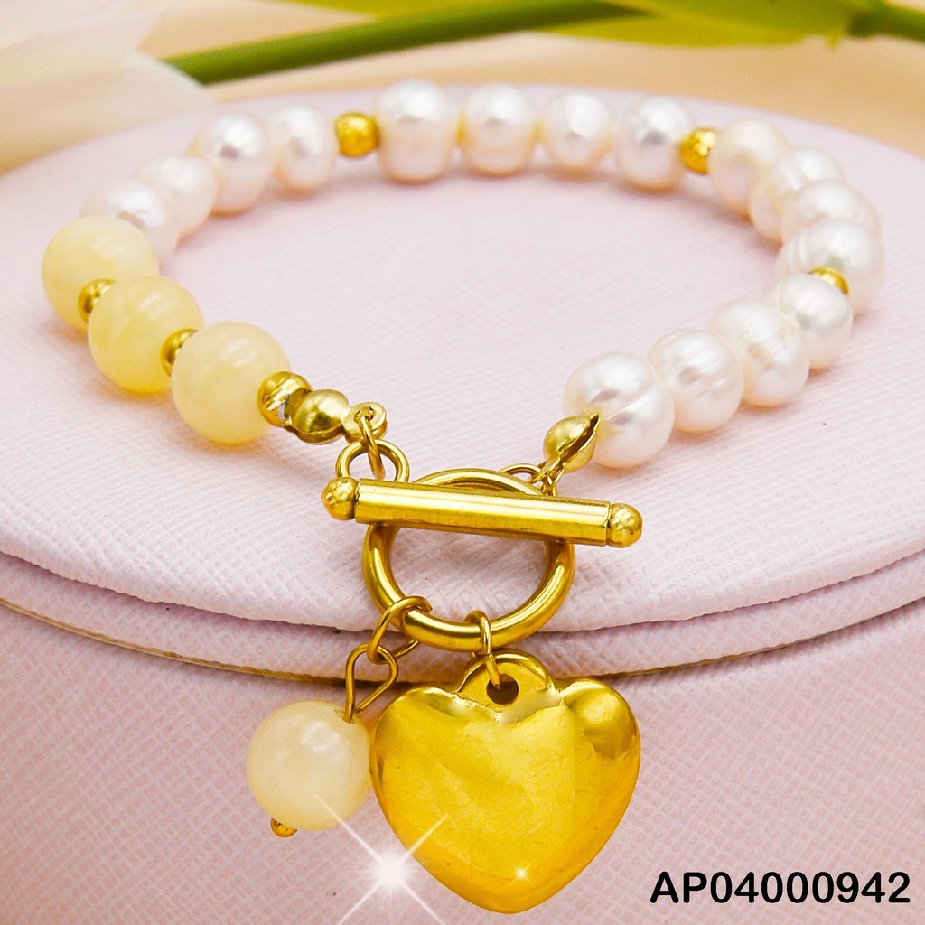 PULSERA PERLAS/ESFERAS CREMAS CORAZÓN COLGANTE