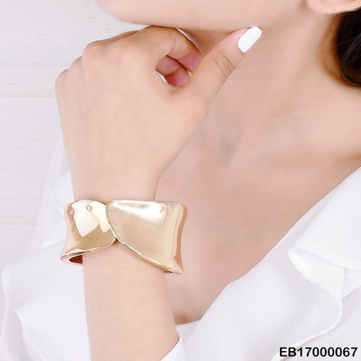 [EB17000067] BRAZALETE ANCHO LISO EXTREMOS CURVOS SUPERPUESTOS