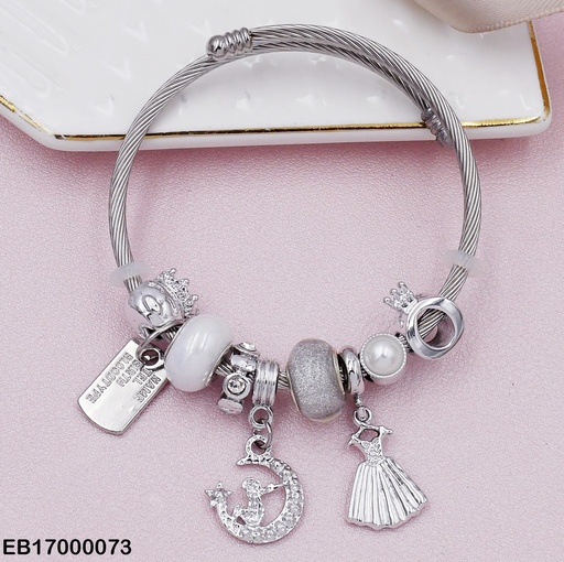 [EB17000073] BRAZALETE PLATEADO AJUSTABLE C/CHARMS VESTIDO