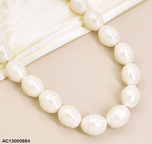 [AC13000884] COLLAR PELOTAS BLANCAS 3001572