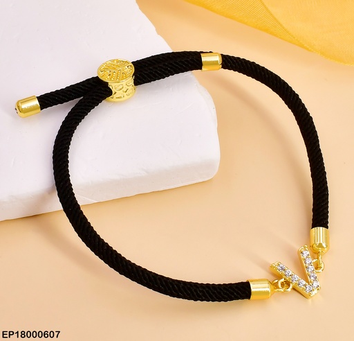 [EP18000607] PULSERA NEGRA LETRA "V" ZIRC. BE280-5