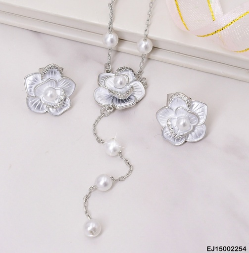 [EJ15002254] JUEGO PLAT.ROSAS BLANCAS DIJE-CAD.C/PERLITAS SE533-3