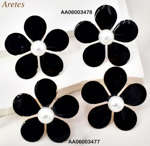 [AA06003478] ARETES PLAT FLOR NEGRA 5 PET. ESMALTADOS/PERLA CENTRO FD25266-K53