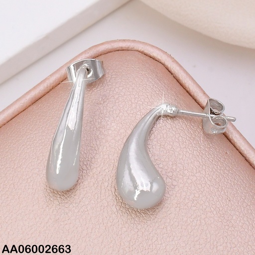 [AA06002663] ARETES PLAT.LINEA EN "J" C/GOTA INFLADA FINAL F4138