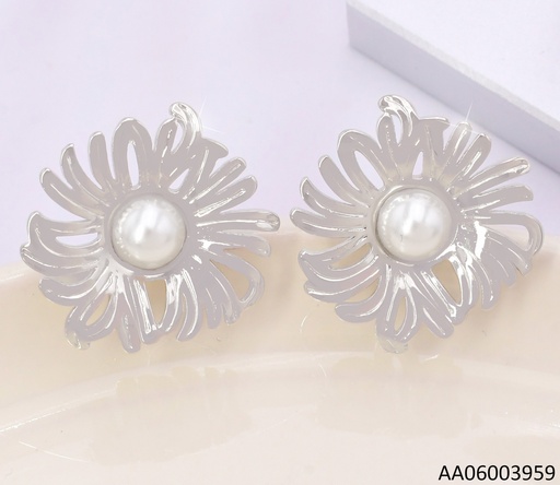 [AA06003959] ARETES PLATEADO  FLOR / PERLA KE118944