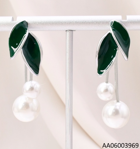 [AA06003969] ARETES PLAT.2 VERDES C/2PERLAS COLGANTES  KE111556
