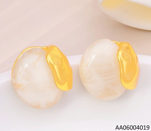 [AA06004019] ARETES OVALO CREMA / BORDE DORADO EA1289-416